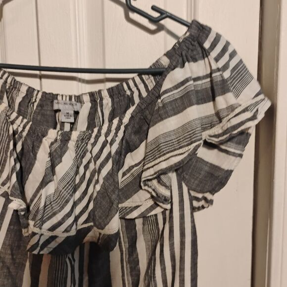 Marc New York Ruffled White and Blue Blouse - Picture 6 of 11